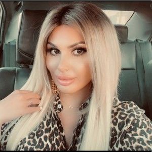 Meet your Posher, Addison